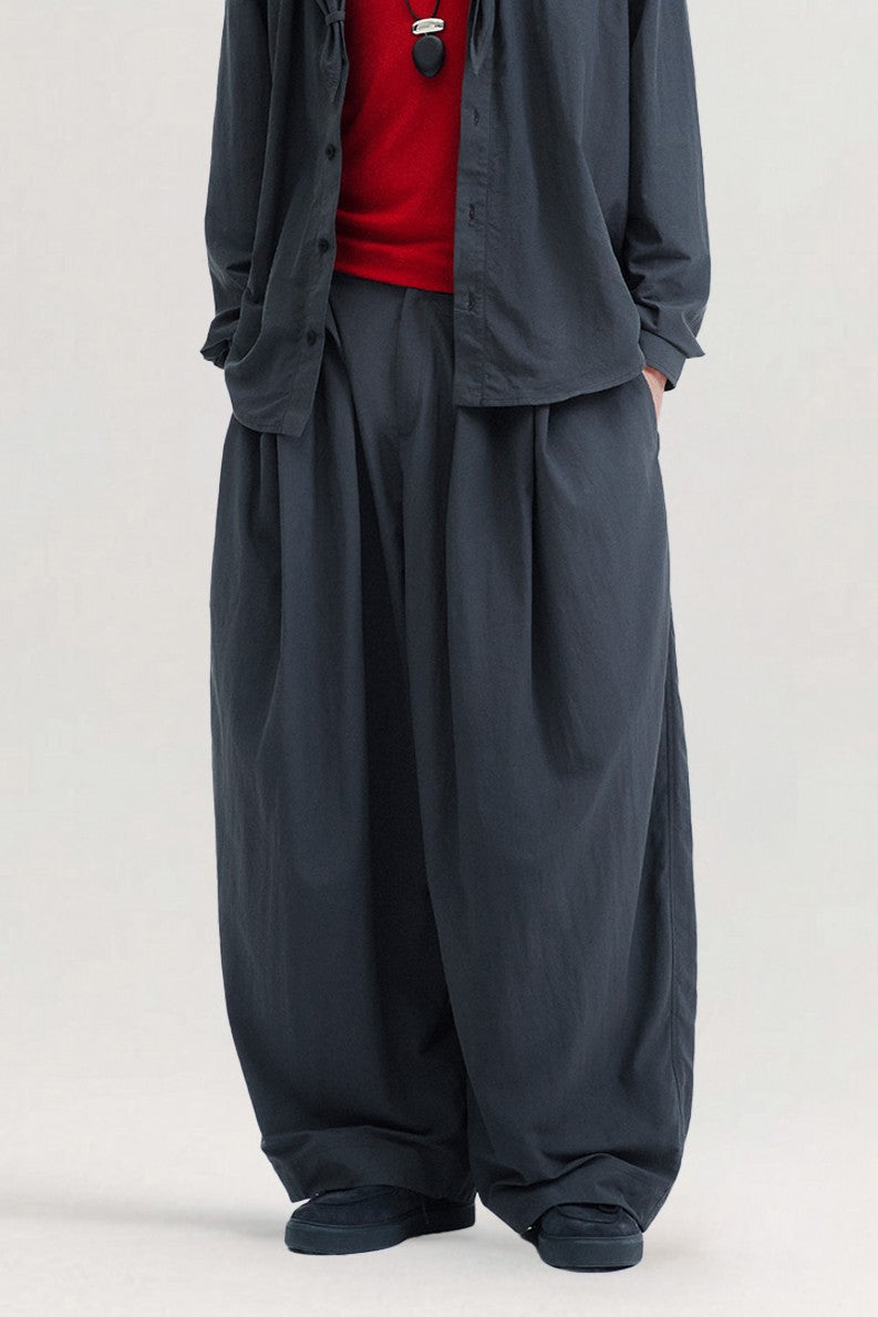 Banco Pleated Pants for men, from AIN, The Nam Concept