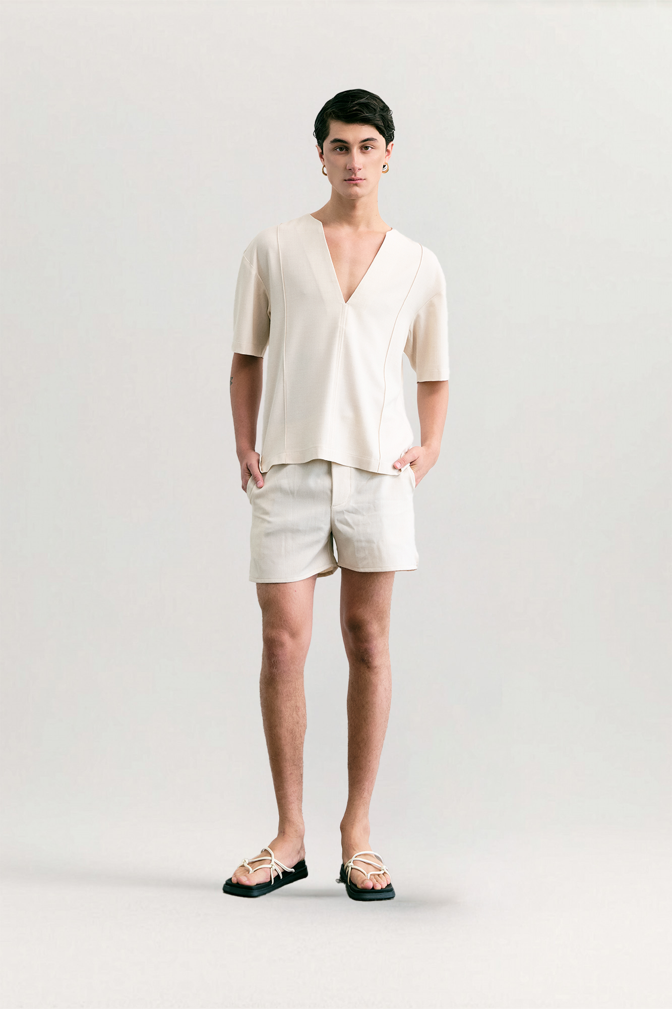 Gavin Pleated Travel Top for man, from DE JUNIEL, The Nam Concept